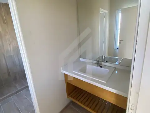 VENTA - CASA A ESTRENAR DE 3 DORMITORIOS - PUERTOS -CEIBOS