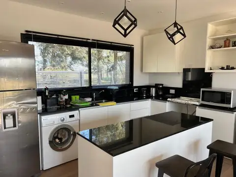 Casa en Alquiler Temporal en  Barrio Los Molinos, Roldan