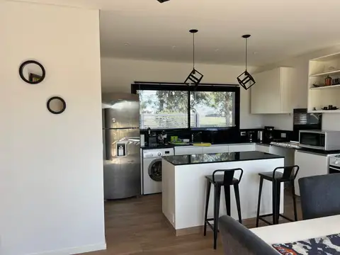 Casa 5 ambientes con 1 baño