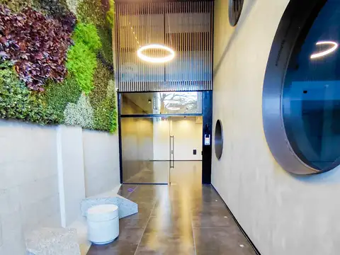 IDEAL ESTUDIANTE + Excelente VISTA + EDIFICIO de categoría con AMENITIES + venta con RENTA