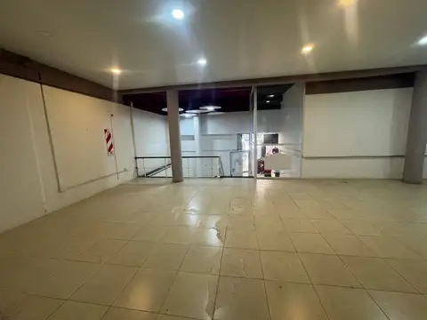 Local en Venta en Puerto, USD 40.000