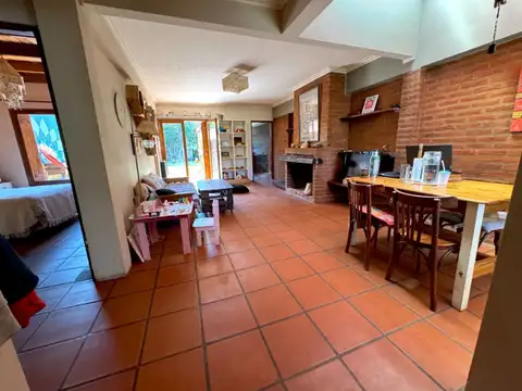CASA 3 AMB EN VENTA EN MOGOTES CON PARQUE