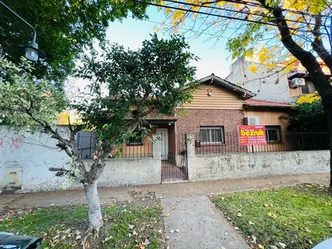 Casa 4 ambientes en venta en Martinez