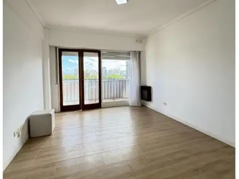 Depto 2 Amb Con Balcon Al Frente A Plaza Mitre  Av Colon 283