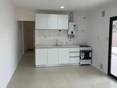 Casa 3 ambientes con 1 baño
