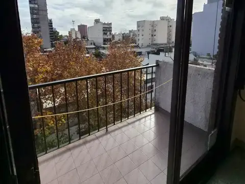Coronel Ramón Lorenzo Falcón 4300, Piso 5