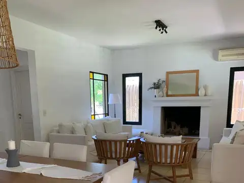 Casa 3 ambientes con 3 baños