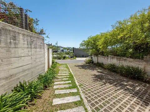 Venta La Cuesta casa 4 dormí con pileta