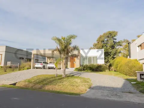 Casa en venta barrio cerrado Lomas de City bell