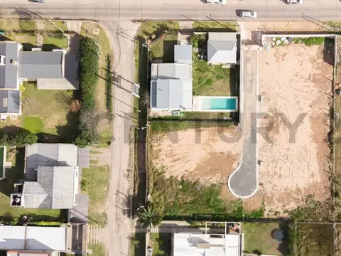 Lote en venta en barrio cerrado calle 6 entre 499 y 500. Escritura PH