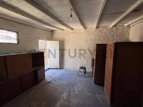 VENTA CASA MULTIFAMILIAR A RECICLAR GARIN CENTRO