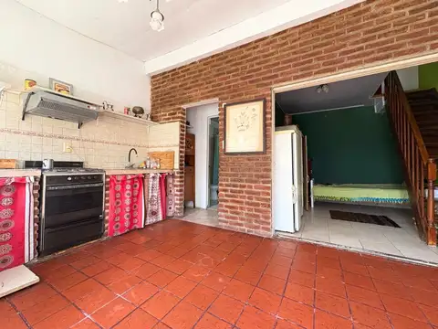 VENTA CASA MULTIFAMILIAR 5 AMBIENTES I. CASANOVA
