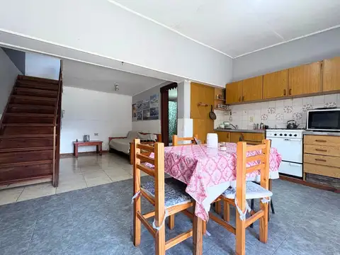 VENTA CASA MULTIFAMILIAR 5 AMBIENTES I. CASANOVA