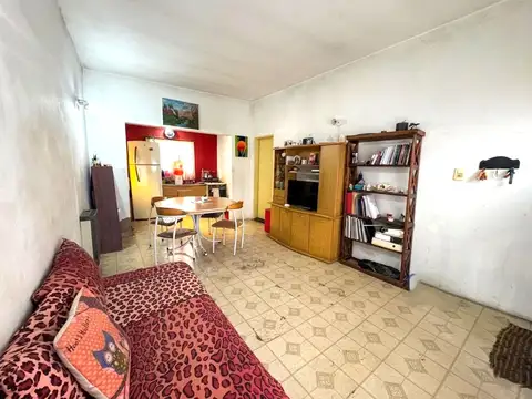 Casa 2 ambientes con 1 baño