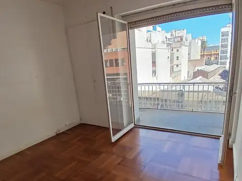 Amplio y Mucha Luz - 2 dormitorios con Dependencia- Techos Altos