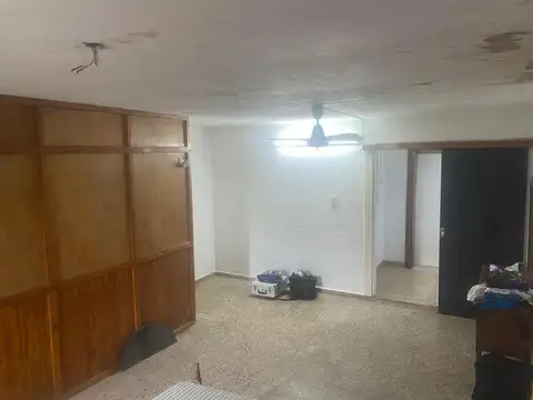 GALPÓN Y DEPARTAMENTO EN VENTA