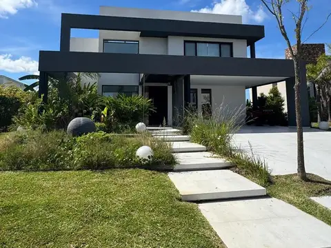 Venta Casa - Barrio Muelles - Puertos del Lago - 5 Ambientes