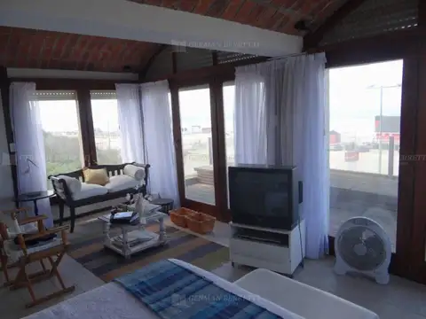 Casa en Venta con 4 cocheras