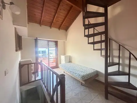 Depto Tipo Casa en Venta 53 años