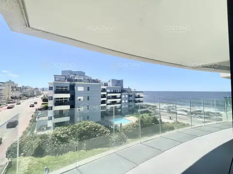Venta apartamento - 3 dormitorios.  Península, Punta del Este.  