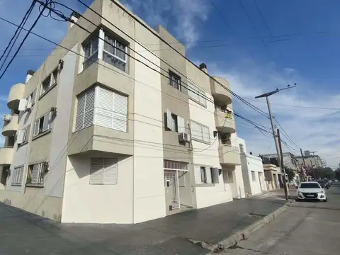 VENTA DPTO 1 DORM BALCÓN ALTO ALBERDI - ESCRITURA