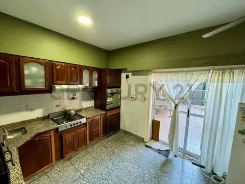 VENTA TRIPLEX 4 AMBIENTES EN CIUDAD JARDIN