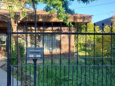 Casa en Venta con 6 cocheras