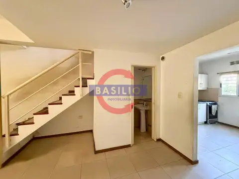 Depto Tipo Casa en Venta 17 años