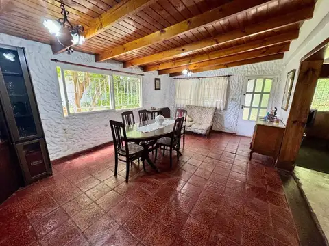 Casa 5 ambientes con 2 baños