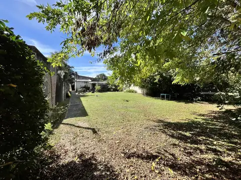 ¡Ideal Inversores! Lote 1300m² con Galpones y Casa sobre C. Belgrano 409 y 411 Villa Elisa