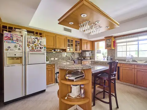 Casa 6 ambientes con 6 baños