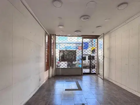 Local en el centro de Lomas, Excelente Ubicacion