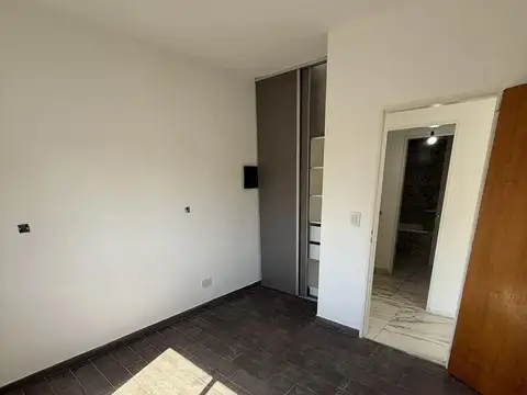 Departamento en Alquiler en Moron Sur, $ 480.000