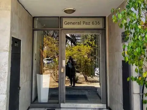 Venta Exclusivo Semipiso de 2 Dorm. c Renta de $650.000 c Terraza y asador Av. Gral Paz 600