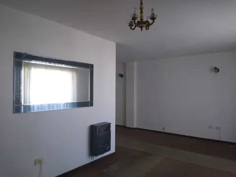 Venta Exclusivo Semipiso de 2 Dorm. c Renta de $650.000 c Terraza y asador Av. Gral Paz 600