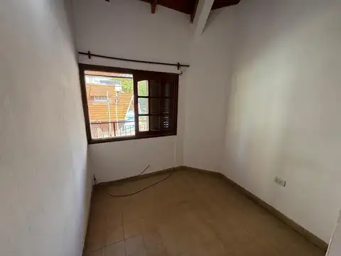 Depto Tipo Casa 4 ambientes con 1 baño