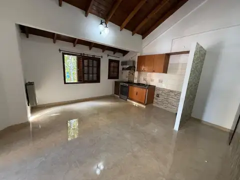 Depto Tipo Casa en Alquiler en Lanus Oeste, $ 1.050.000