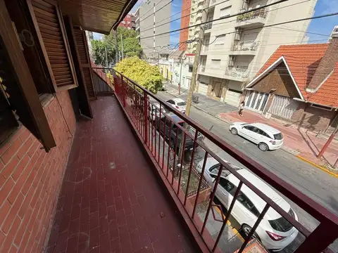 Ministro Brin 2856 , Piso 1
