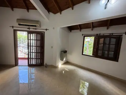 Depto Tipo Casa en Alquiler de 3 dormitorios