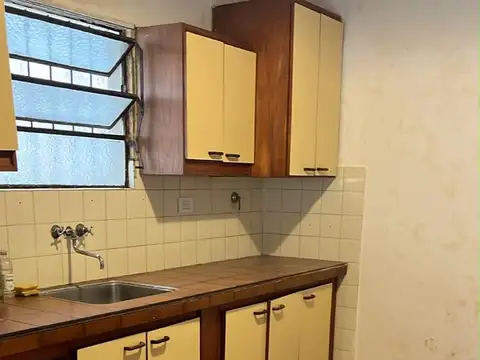 Depto Tipo Casa en Alquiler en Centro, $ 700.000