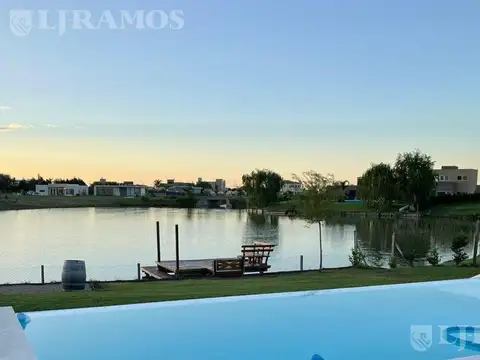 José Hernández  al 6400