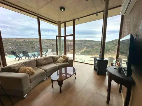 VENTA CASA VILLA GIARDINO 2 DORM PILETA FRENTE RIO