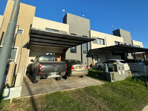 Duplex en venta 3 dormitorios Terrazas de Manantiales