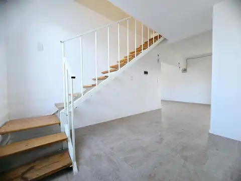 Venta PH 5 ambientes, balcon, terraza Villa Maipu