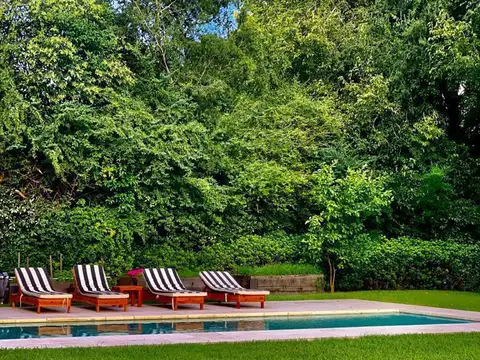 Casa 6 ambientes con 4 baños