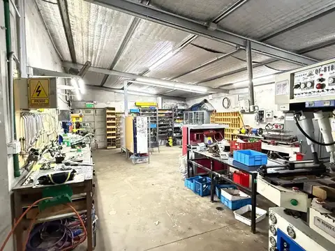 Galpon en Venta 116  mts Fondo