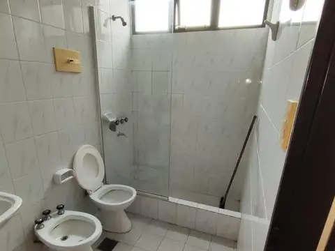 Departamento con cochera en ALQUILER