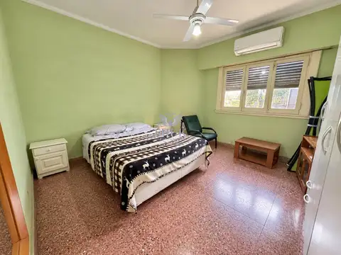 Depto Tipo Casa 3 ambientes con 2 baños
