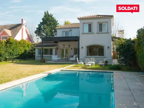 Casa en Venta, Boulevares, lote central