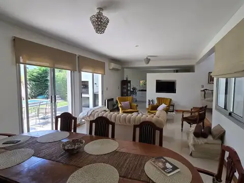 Casa en Alquiler de 3 dormitorios